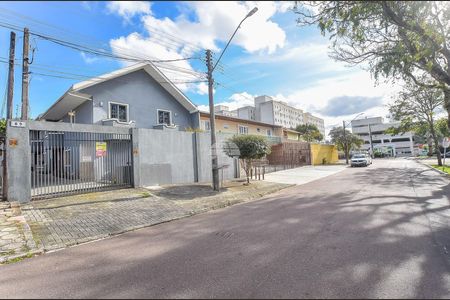 2_photo/94dce3032b.f2ed236aecaa8a04-ATLAS-5c154dda-5135-44e0-9174-7d23659cd57c.jpg de casa à venda com 3 quartos, 147m² em Fazendinha, Curitiba