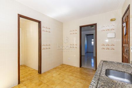 25_photo/94dce303b5.a64889f4275538b8-ATLAS-614cf1d3-afa9-4339-b6fa-94c41f5db83a.jpg de casa à venda com 2 quartos, 84m² em Fazendinha, Curitiba