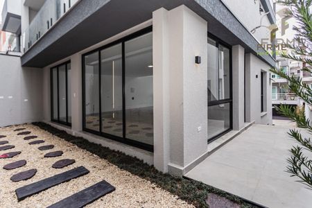 12_photo/94dce3048d.46eb55446288e855-ATLAS-4e30d9c4-9832-416c-a9d2-8cbff9bcbbcb.jpg de casa à venda com 3 quartos, 400m² em Santa Quiteria, Curitiba