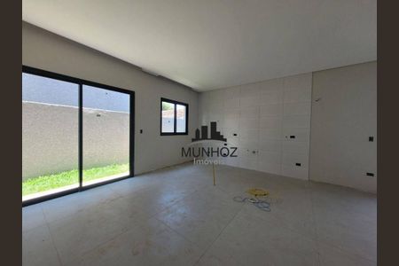 3_photo/94dce30b1b.cb2272fcfeb20142-ATLAS-0ec0845e-578b-43cd-97b8-72c0aff54deb.jpg de casa à venda com 3 quartos, 107m² em Santa Quiteria, Curitiba