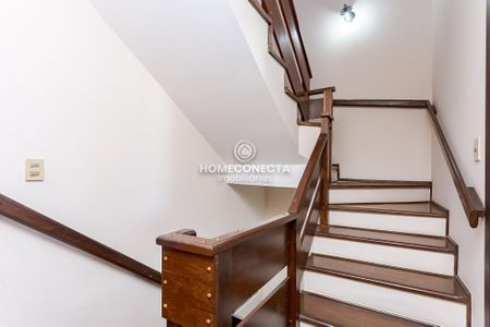 39_photo/94dce30b35.9f389e5fbe0155e0-ATLAS-6b1054d4-81ba-4e8f-bea7-cbfdb851e73f.jpg de casa à venda com 3 quartos, 220m² em Santa Quiteria, Curitiba