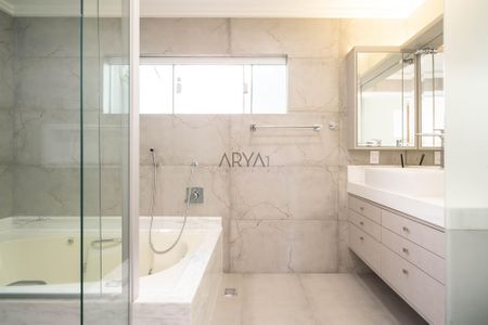 6_photo/94dce30b4b.3f8a424b798531c6-ATLAS-2adc3538-e14a-402f-8c52-b6bb4155ad0f.jpg de casa à venda com 4 quartos, 290m² em Santa Quiteria, Curitiba