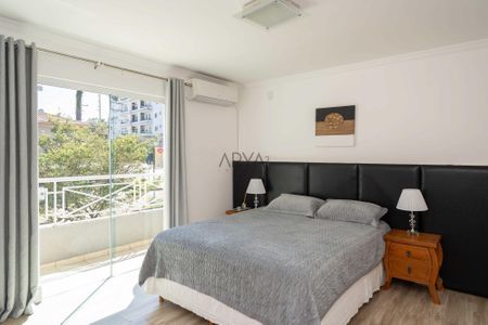 12_photo/94dce30b4b.3f8a424b798531c6-ATLAS-4704bdee-e054-47cf-8704-e150b26bb868.jpg de casa à venda com 4 quartos, 290m² em Santa Quiteria, Curitiba