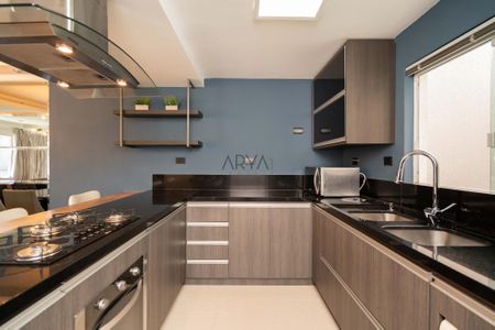 6_photo/94dce30b4b.3f8a424b798531c6-ATLAS-ee63dbb0-2d29-4f63-b779-3bc9eed21947.jpg de casa à venda com 4 quartos, 290m² em Santa Quiteria, Curitiba