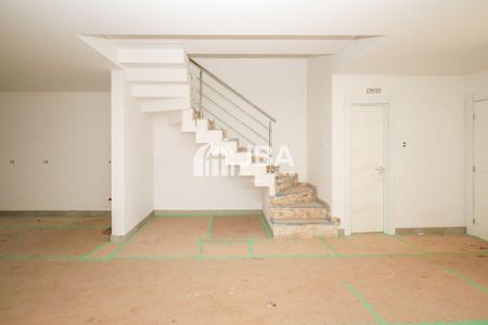 7_photo/94dce30b71.1da1a71dfbb370c4-ATLAS-d72a2179-4243-498e-b1ea-760d86eef692.jpg de casa à venda com 0 quarto, 171m² em Santa Quiteria, Curitiba