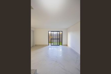 2_photo/94dce30c3d.228a7e12ca4b5934-ATLAS-c9da71a4-9f2f-4f5b-8877-0fb5b5712773.jpg de casa à venda com 3 quartos, 130m² em Portão, Curitiba