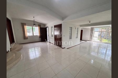 5_photo/94dce30c7f.7af7f76466cac1ba-ATLAS-9f2a4a2b-9d1c-4b52-85e7-c2b5c1fe7d5d.jpg de casa à venda com 3 quartos, 624m² em Portão, Curitiba