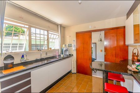 3_photo/94dce30c7f.7af7f76466cac1ba-ATLAS-d4ce0a5d-bc27-4341-8570-288f66ea1f27.jpg de casa à venda com 4 quartos, 441m² em Portão, Curitiba