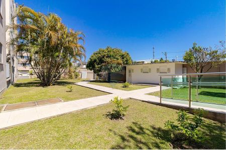 30_photo/94dce30cb3.5f7d65f11fd43700-ATLAS-e652b271-5c68-4e83-b351-05e6019b8063.jpg de apartamento à venda com 3 quartos, 81m² em Portão, Curitiba