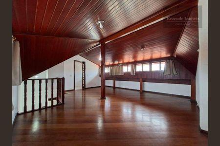 28_photo/94dce30f47.e55d5649294f0132-ATLAS-7a2e982d-5d7a-4ffe-b7ec-db2104c28b25.jpg de casa à venda com 3 quartos, 170m² em Portão, Curitiba