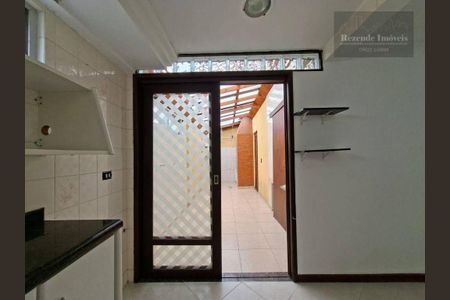 13_photo/94dce30f47.e55d5649294f0132-ATLAS-85a11534-9d2f-42d0-ad65-3e0b3fc87af4.jpg de casa à venda com 3 quartos, 170m² em Portão, Curitiba