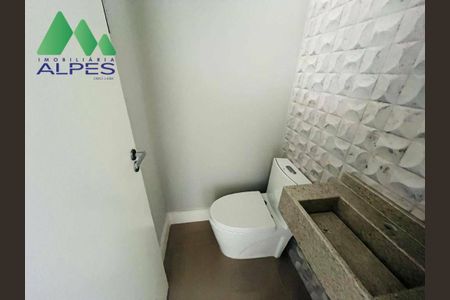 21_photo/94dce31003.1d0d827e26d2d819-ATLAS-a4a325ab-2f68-4cf4-86b0-e0b2fa92ee3c.jpg de casa à venda com 3 quartos, 138m² em Portão, Curitiba