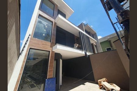 2_photo/94dce3101d.cbac4b0532efd0a4-ATLAS-e189f17d-bc5a-4c01-9ab5-a8cda8e1be91.jpg de casa à venda com 3 quartos, 138m² em Portão, Curitiba