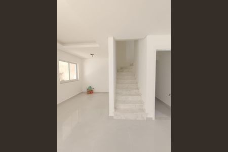 2_photo/94dce310cf.0f81dd1a9a4f6ffb-ATLAS-08bf4cdb-9c14-43f3-bd94-5f55e68c77a2.jpg de casa à venda com 3 quartos, 120m² em Fazendinha, Curitiba