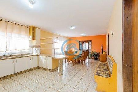 23_photo/94dce310f1.9e0f63e34932a427-ATLAS-69cda434-f533-4bd2-bbd7-fd99b75f0b75.jpg de casa à venda com 3 quartos, 226m² em Portão, Curitiba