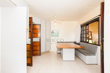 17_photo/94dce31179.04c16ff0d284adb7-ATLAS-677c7bef-560b-4e4b-9aa4-bb92d9465bc6.jpg de casa à venda com 4 quartos, 256m² em Portão, Curitiba