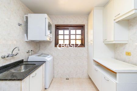 13_photo/94dce311d9.bfcfc2f2bacef64e-ATLAS-566fe180-4683-4b04-94c8-410cf63c8a04.jpg de casa à venda com 4 quartos, 307m² em Portão, Curitiba