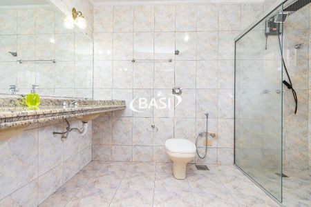 18_photo/94dce311d9.bfcfc2f2bacef64e-ATLAS-ff94aecf-65fb-4d77-b459-d041e26d6768.jpg de casa à venda com 4 quartos, 307m² em Portão, Curitiba