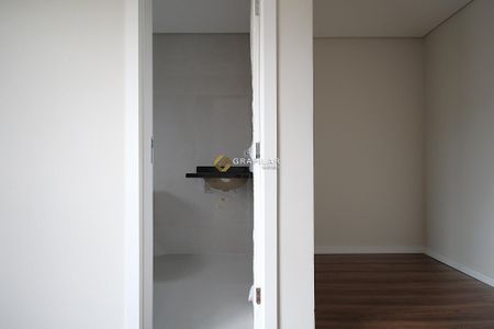 6_photo/94dce311df.bb50c8b7bc154c0c-ATLAS-20100603-8642-4a47-b6f4-6b9543ee2b4d.jpg de casa à venda com 3 quartos, 186m² em Portão, Curitiba