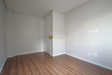 23_photo/94dce311df.bb50c8b7bc154c0c-ATLAS-6df77191-e484-4ca9-85d5-ce17ea2b4d9f.jpg de casa à venda com 3 quartos, 186m² em Portão, Curitiba