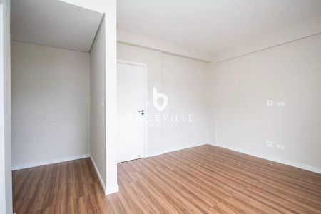 13_photo/94dce311df.f9fd596f8c1c84e9-ATLAS-bac3e4fa-eb4b-43c8-bdd1-e6a28cf2d8be.jpg de casa à venda com 3 quartos, 156m² em Portão, Curitiba