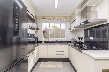 5_photo/94dce31257.7f45fe2814a32fcf-ATLAS-8131427f-58d7-484f-9d3c-b2f16928e81b.jpg de casa à venda com 3 quartos, 125m² em Portão, Curitiba