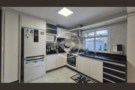 9_photo/94dce31325.ea0ff2ffec9a0f1c-ATLAS-bcc12149-68b6-4265-b036-1b3a7bd0ee11.jpg de casa à venda com 3 quartos, 162m² em Portão, Curitiba