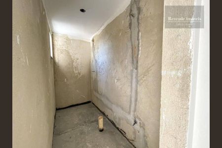 6_photo/94dce3173d.19e91616e0804de8-ATLAS-276454d5-d5cf-44e6-9d5a-8d8f3557db6f.jpg de casa à venda com 3 quartos, 184m² em Fazendinha, Curitiba