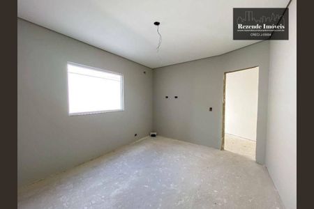 7_photo/94dce317c5.d173f27cc26a7d8f-ATLAS-1606e1f4-2847-4f75-bba5-b5ffde4df07d.jpg de casa à venda com 4 quartos, 204m² em Fazendinha, Curitiba