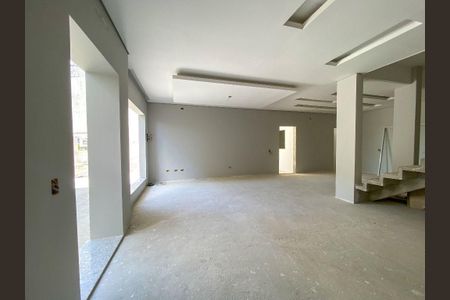 1_photo/94dce317c5.e1d2c46bde3eb79c-ATLAS-0c3bcb5d-cf03-4aa7-995c-5b6ae71e006a.jpg de casa à venda com 3 quartos, 184m² em Fazendinha, Curitiba