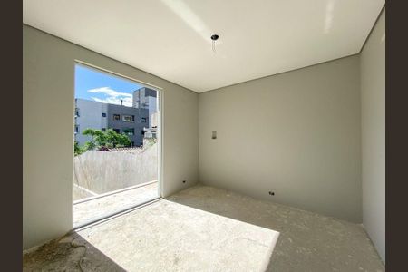 5_photo/94dce317c5.e1d2c46bde3eb79c-ATLAS-f02e8b5d-e94c-4c7e-8a59-2dc62adde367.jpg de casa à venda com 3 quartos, 184m² em Fazendinha, Curitiba