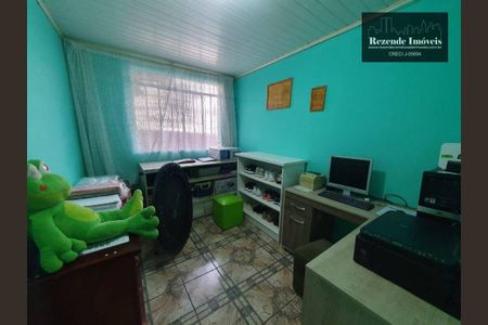 6_photo/94dce31d8d.3fb1edfa3b72979f-ATLAS-4e9f4812-d55b-4524-b8ed-45fb2d3963b4.jpg de casa à venda com 3 quartos, 250m² em Fazendinha, Curitiba