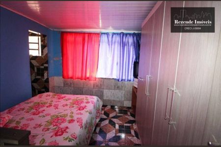 12_photo/94dce31d8d.3fb1edfa3b72979f-ATLAS-94650f5c-2c59-4692-8400-fe8fbbb78ce9.jpg de casa à venda com 3 quartos, 250m² em Fazendinha, Curitiba