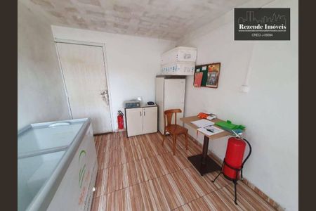 4_photo/94dce31d8d.3fb1edfa3b72979f-ATLAS-ca78e5cf-324d-4f96-8214-a8ba44912dd3.jpg de casa à venda com 3 quartos, 250m² em Fazendinha, Curitiba