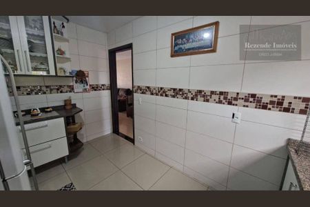 18_photo/94dce31e0f.cdc422f0f5acc07d-ATLAS-fc68b73d-b32b-43fa-ad95-2364eb9f1c76.jpg de casa à venda com 8 quartos, 629m² em Fazendinha, Curitiba