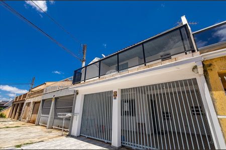 5_photo/94dce31e85.0abb473e952761da-ATLAS-3bd130a8-4c61-42c6-b045-7c99e9d214c7.jpg de casa à venda com 3 quartos, 101m² em Fazendinha, Curitiba