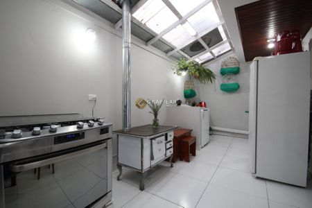 3_photo/94dce31e99.565d65a6458b6ca1-ATLAS-0e0da7dd-0290-41c2-b8af-3bac0088cbf9.jpg de casa à venda com 3 quartos, 80m² em Fazendinha, Curitiba