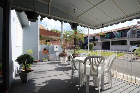 5_photo/94dce31e99.565d65a6458b6ca1-ATLAS-1c9e5c99-96e3-47e1-ae72-2fb2ec56b41b.jpg de casa à venda com 3 quartos, 80m² em Fazendinha, Curitiba