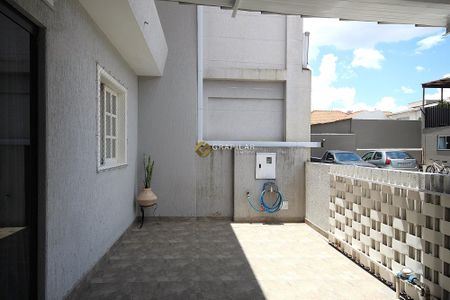 27_photo/94dce31e99.9a6e38ce8a04fbae-ATLAS-fa256675-bb0f-43b6-a62d-31281369d905.jpg de casa à venda com 3 quartos, 85m² em Fazendinha, Curitiba