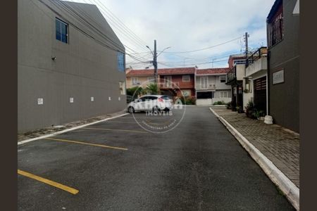 3_photo/94dce31e99.a4bc52643a268475-ATLAS-2bc782a7-d1a8-4ce4-bfd8-ba8ea438e439.jpg de casa à venda com 3 quartos, 88m² em Fazendinha, Curitiba