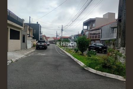 5_photo/94dce31e99.a4bc52643a268475-ATLAS-4f78696e-8dc2-4039-8677-a8d9e92de211.jpg de casa à venda com 3 quartos, 88m² em Fazendinha, Curitiba