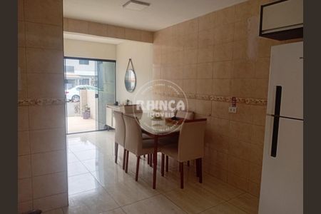 12_photo/94dce31e99.a4bc52643a268475-ATLAS-c4c9495f-cc47-418d-8349-cf8f6ad46ec7.jpg de casa à venda com 3 quartos, 88m² em Fazendinha, Curitiba