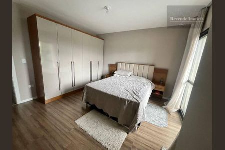 6_photo/94dce31fad.0d38d50b15ed540b-ATLAS-dccd6ac4-0d9f-42a0-9131-8a7eac10e574.jpg de casa à venda com 3 quartos, 130m² em Fazendinha, Curitiba