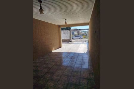 11_photo/94dce31fcb.ae3d86bef28e162d-ATLAS-69e2a6d5-131b-4d44-9f99-1111a04b80fc.jpg de casa à venda com 3 quartos, 190m² em Fazendinha, Curitiba