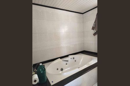 3_photo/94dce31fcb.ae3d86bef28e162d-ATLAS-ac5dd8a4-61a9-4dac-b8a0-63b2e72b2a35.jpg de casa à venda com 3 quartos, 190m² em Fazendinha, Curitiba