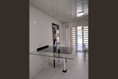 12_photo/94dce31fcb.ae3d86bef28e162d-ATLAS-b822af06-ed23-48ab-b993-ce139da3e724.jpg de casa à venda com 3 quartos, 190m² em Fazendinha, Curitiba