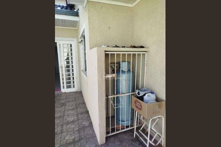 3_photo/94dce31fcb.ae3d86bef28e162d-ATLAS-fda43114-6e89-4683-b951-49e2bc42e772.jpg de casa à venda com 3 quartos, 190m² em Fazendinha, Curitiba
