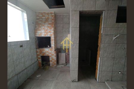 5_photo/94dce3200d.9b0e853e47463488-ATLAS-8e02b086-a8a6-484d-8a2f-5fae330adbf3.jpg de casa à venda com 4 quartos, 100m² em Fazendinha, Curitiba