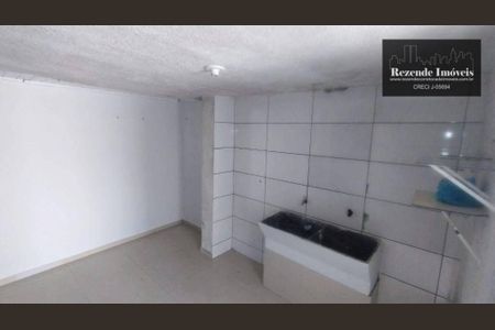 3_photo/94dce32237.2cac880f3a4eac5f-ATLAS-285da221-ea3a-4987-b7b4-20056f787bc7.jpg de casa para alugar com 2 quartos, 65m² em Fazendinha, Curitiba