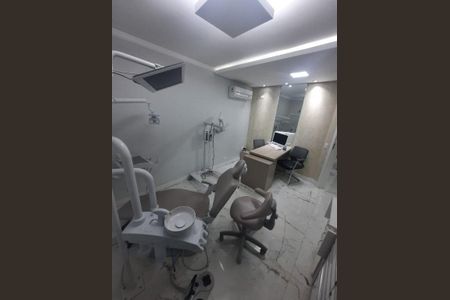 6_photo/94dce32b2f.a547a2f9ee145feb-ATLAS-0f8967ce-78f5-4d80-9dbd-8f5550675734.jpg de casa à venda com 4 quartos, 330m² em Cidade Industrial de Curitiba, Curitiba